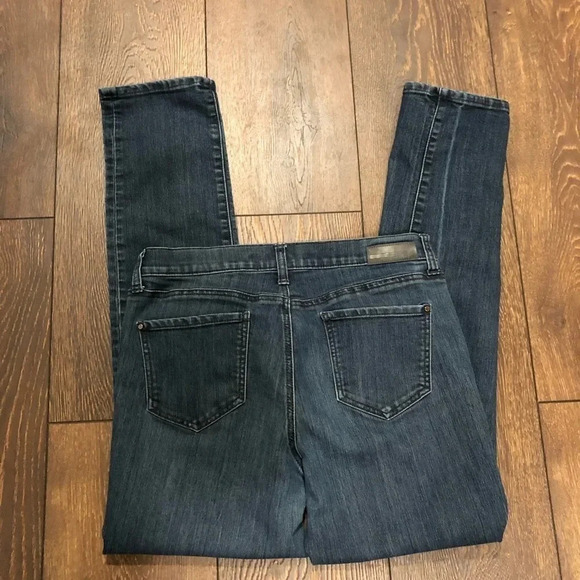 Women DKNY Jeans - Picture 4 of 4